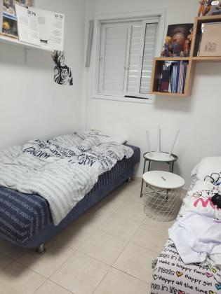 בכור שטרית 6 (אחדות)