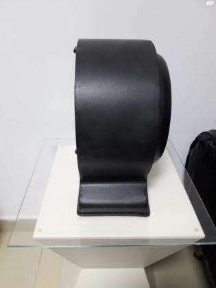 שעון שחור נדיר ממתכת כחדש,