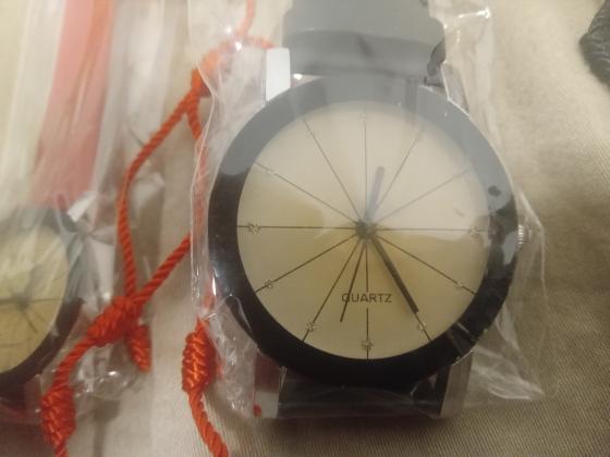 שעונים מחיר לאחד