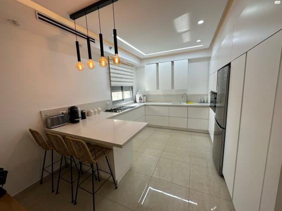 יצחק למדן 15 (שכונה ב)