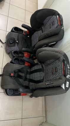 2 כיסאות בטיחות של ברייטקס
