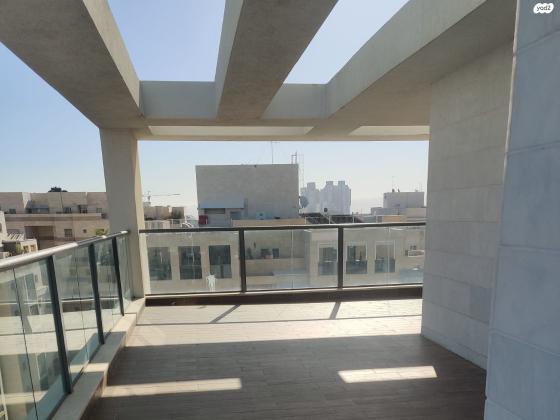 אהרון מסקין 42 (כפר גנים ג)