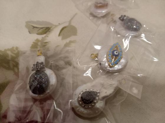 תליונים יפים 350 לאחד לאבנים