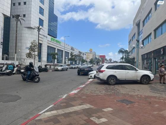 משה לוי 14 (מב"ת מערב)