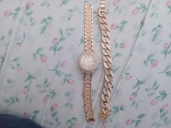 מחיר לאחד שעון עם אבנים