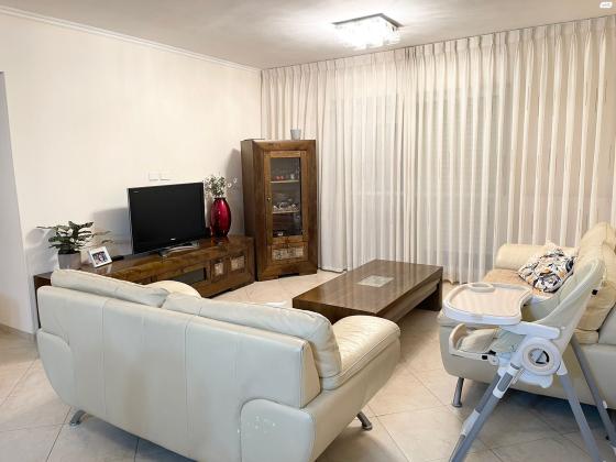 מזל גדי 7 (פסגת זאב מערב)