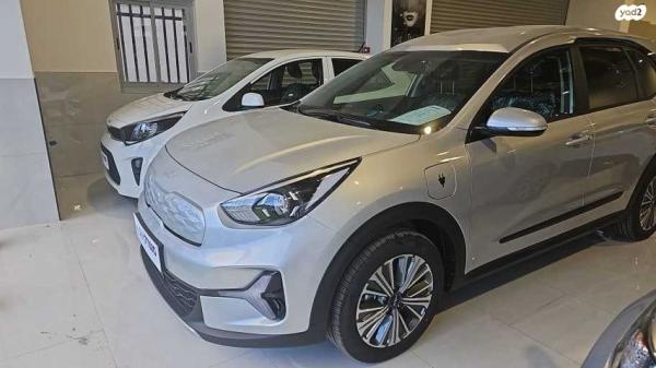 קיה נירו פלוס פלאג-אין LX אוט' חשמלי (204 כ"ס) בנזין 2023 למכירה בראשון לציון