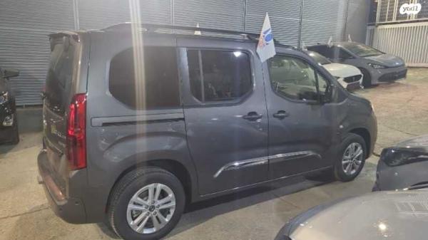 טויוטה פרואייס City Ver Execu אוט' חשמל 5 מק' 4 דל' 1.5 (136 כ"ס) חשמלי 2023 למכירה בתל אביב יפו