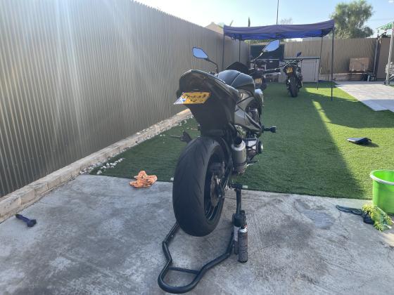 קאוואסאקי Z800R (2015)