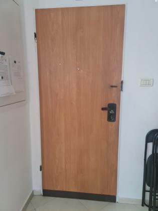 דלת פלדה של חסםרוחב 87גובה 2