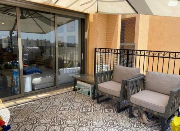 וכטנגוב 11 (דקר)