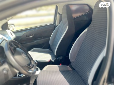 טויוטה אייגו (AYGO) X-Play אוט' 1.0 (72 כ''ס) בנזין 2020 למכירה בירושלים