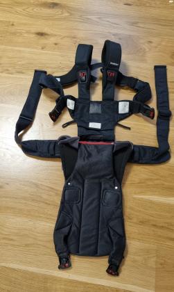 מנשא בייבי ביורן וואן מבד