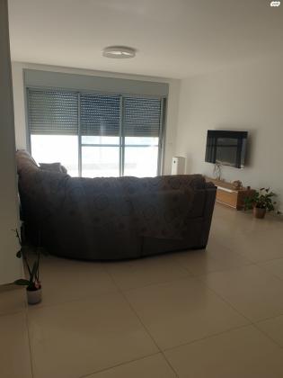 רבקה גובר 3 (אם המושבות)