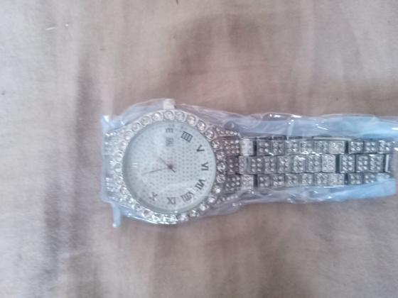 שעונים עם אבני חן חדש