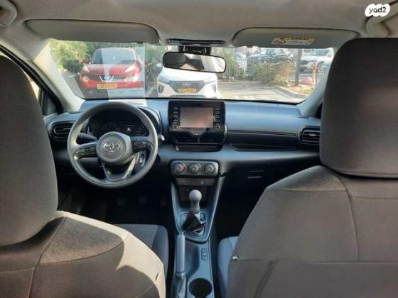 טויוטה יאריס הייבריד Flow אוט' 1.5 (92 כ"ס) בנזין 2023 למכירה באשדוד