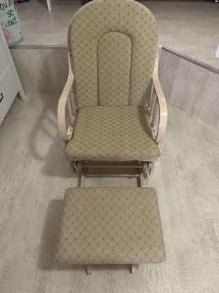 כורסת הנקה נדנדה