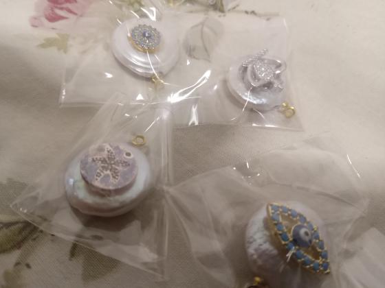 תליונים יפים 350 לאחד לאבנים