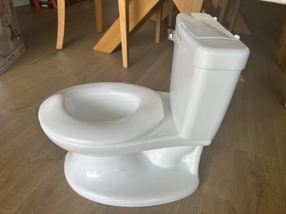 אסלת גמילה שעושה קולות של