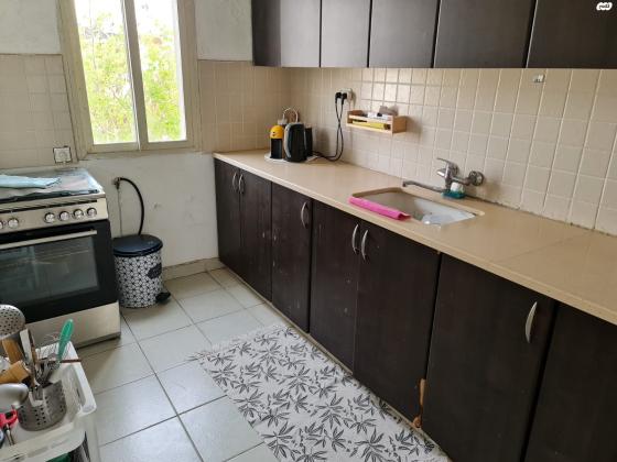 זלמן שניאור 10 (קרית נורדאו)