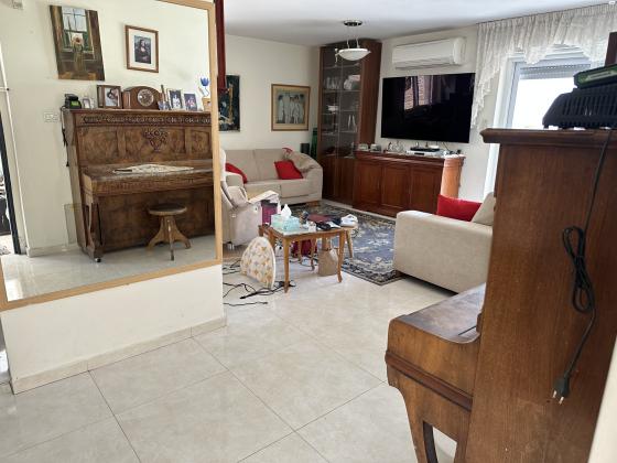 מרדכי זר 7 (פסגת זאב דרום)