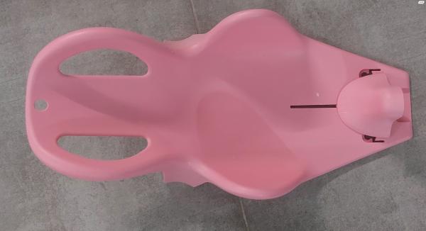 אמבטיה +מעמד במצב מצויין מושב