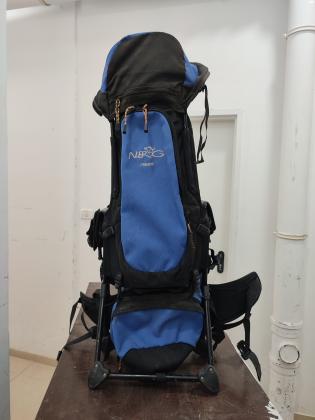 מנשא תינוק לגב כולל צלון מנשא גב לתינוק