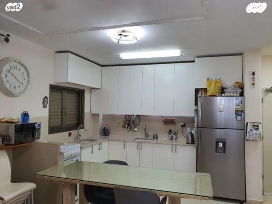 הרב שר 7 (גבעת רוקח)