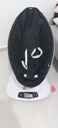 נדנדה וטרמפולינה חשמלית המיוצרת בטכנולוג...