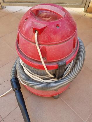 שואב אבק מעולה עובד תקין