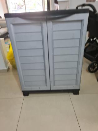 ארון חדש כמעט של כתר,חזק