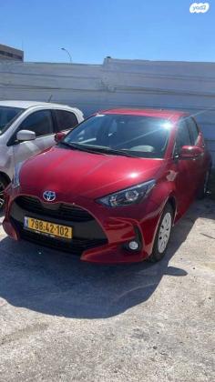 טויוטה יאריס הייבריד Flow אוט' 1.5 (92 כ"ס) בנזין 2023 למכירה באשדוד