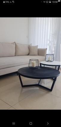 למכירה!!שולחן סלון עגול בצבע שחורמחיר