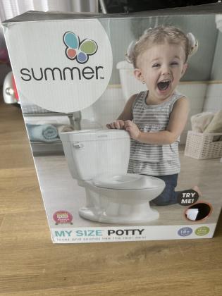 אסלת גמילה שעושה קולות של