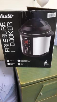 סיר לחץ חדש בקופסה של חברת סאווטר