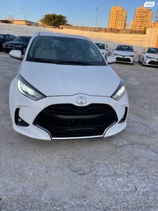 טויוטה יאריס הייבריד Flow אוט' 1.5 (92 כ"ס) בנזין 2023 למכירה באשדוד
