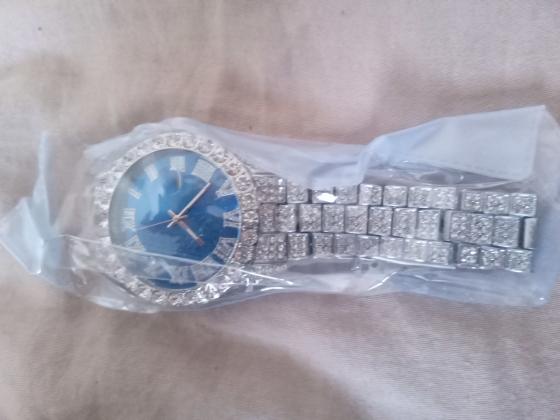 שעונים עם אבני חן חדש