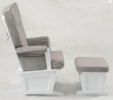 כורסת הנקה בת שנה ,