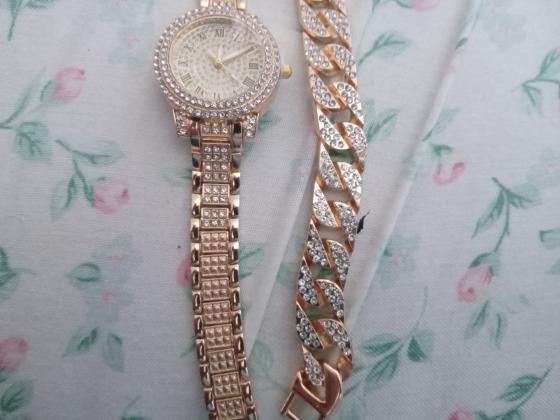 מחיר לאחד שעון עם אבנים