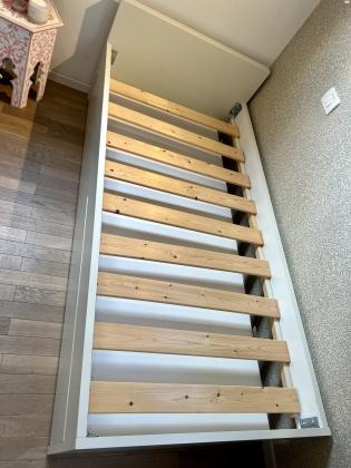 מיטת יחיד לילד/נוער