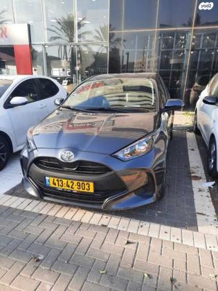 טויוטה יאריס הייבריד Flow אוט' 1.5 (92 כ"ס) בנזין 2023 למכירה באשדוד