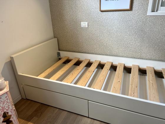 מיטת יחיד לילד/נוער