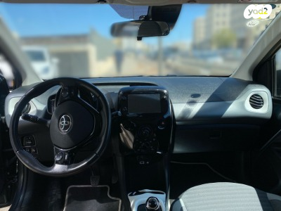 טויוטה אייגו (AYGO) X-Play אוט' 1.0 (72 כ''ס) בנזין 2020 למכירה בירושלים