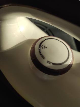 מגהץ אדים Prizma 850W עם