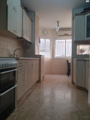 בנימין מינץ 32 (גבעת רוקח)