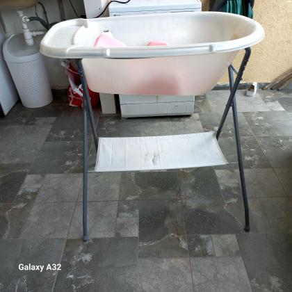 אמבטיה וישבינון צינור ומעמד במצב