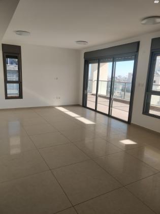 אהרון מסקין 42 (כפר גנים ג)