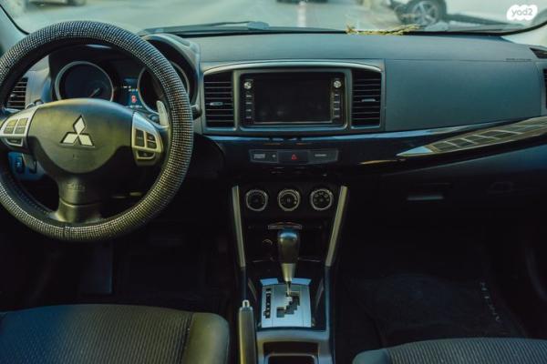 מיצובישי לנסר ספורטבק Sport אוט' 5 דל' 1.8 (140 כ"ס) בנזין 2017 למכירה בראשון לציון