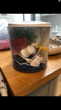 אקווריום קטן עם תאורה חמצן