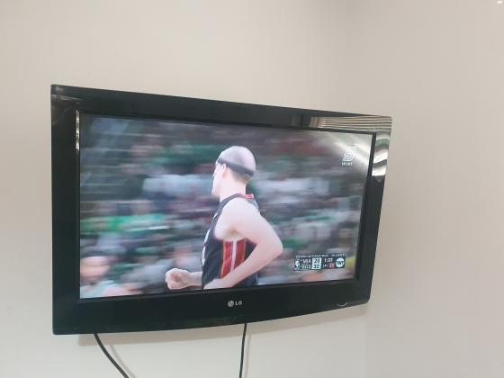 טלויזיה LCD"32 LG במצב מעולה